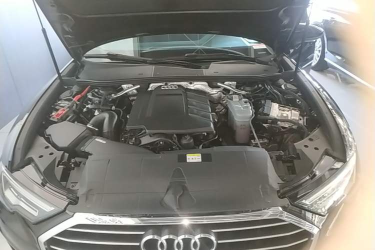 Used Audi A6L 2022 40 TFSI Luxury Dynamic Model Engine Bay