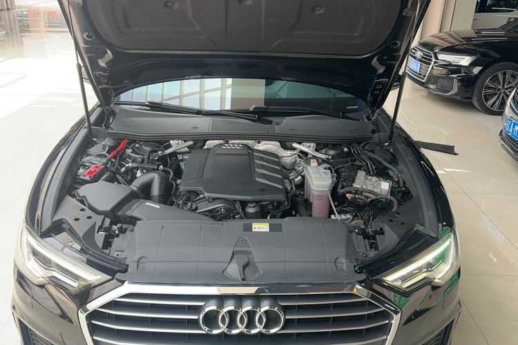Used Audi A6L 2022 40 TFSI Luxury Dynamic Model Engine Bay