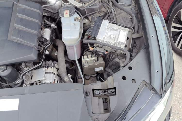 Used Audi A6L 2022 45 TFSI Prestige Elegant Edition Engine Bay Left
