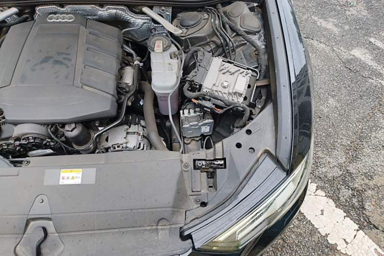 Used Audi A6L 2022 45 TFSI Prestige Elegant Edition Engine Bay Left