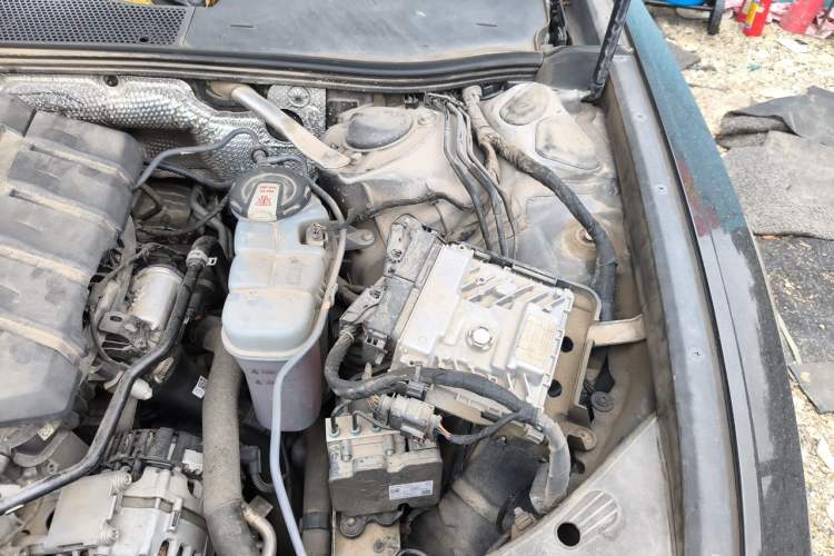 Used Audi A6L 2022 40 TFSI Luxury Prestige Edition Engine Bay Left
