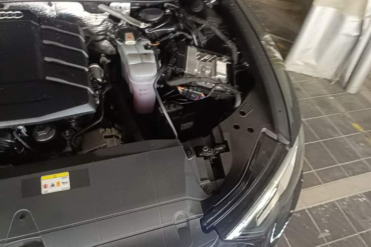 Used Audi A6L 2022 45 TFSI quattro Prestige Dynamic Edition Engine Bay Left