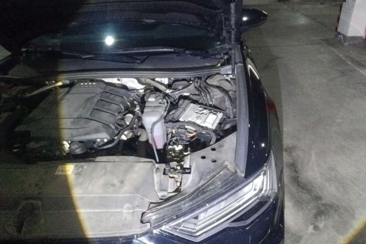 Used Audi A6L 2022 40 TFSI Luxury Dynamic Model Engine Bay Left
