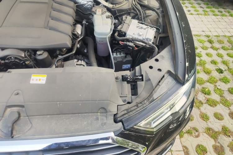 Used Audi A6L 2022 45 TFSI Prestige Dynamic Edition Engine Bay Left