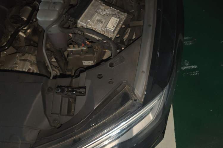 Used Audi A6L 2022 45 TFSI Prestige Dynamic Edition Engine Bay Left