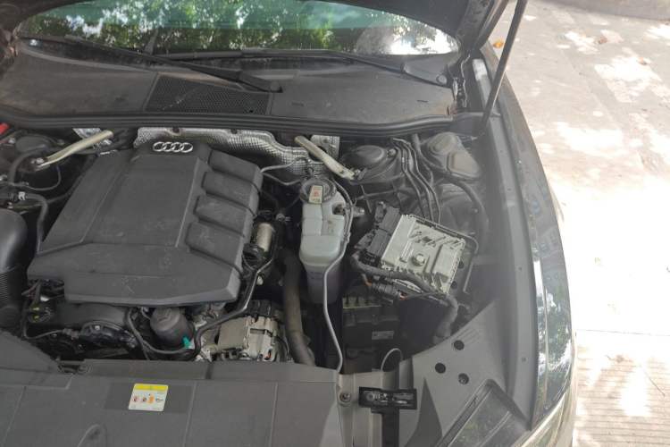 Used Audi A6L 2022 40 TFSI Luxury Dynamic Model Engine Bay Left