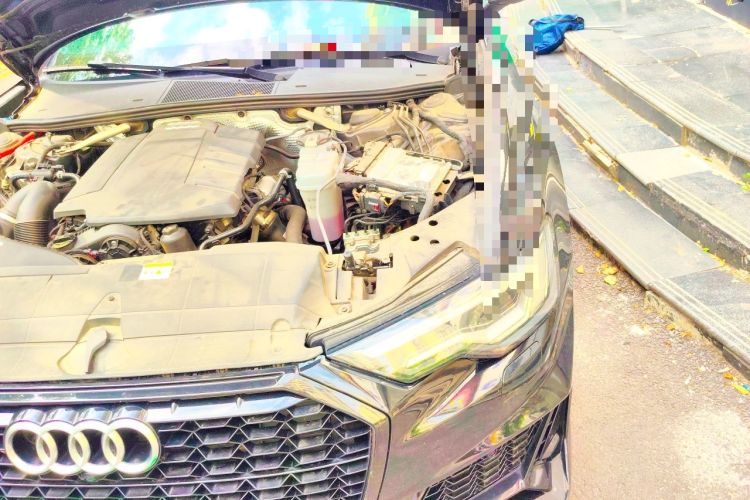 Used Audi A6L 2022 40 TFSI Luxury Dynamic Model Engine Bay Left