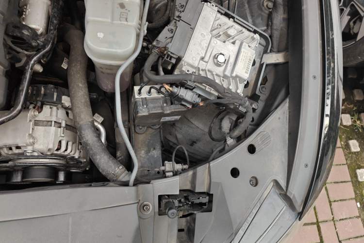 Used Audi A6L 2022 45 TFSI Prestige Elegant Edition Engine Bay Left