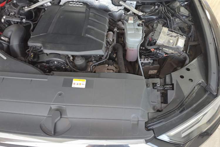 Used Audi A6L 2022 40 TFSI Luxury Prestige Edition Engine Bay Left