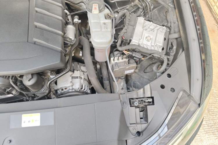 Used Audi A6L 2022 45 TFSI Prestige Dynamic Edition Engine Bay Left