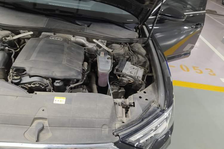 Used Audi A6L 2022 40 TFSI Luxury Dynamic Model Engine Bay Left