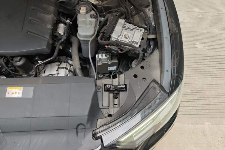 Used Audi A6L 2022 45 TFSI Prestige Dynamic Edition Engine Bay Left