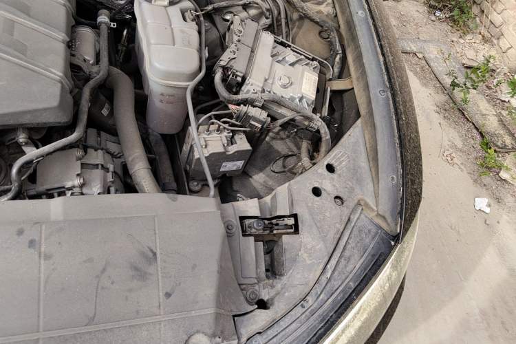 Used Audi A6L 2022 40 TFSI Luxury Dynamic Model Engine Bay Left