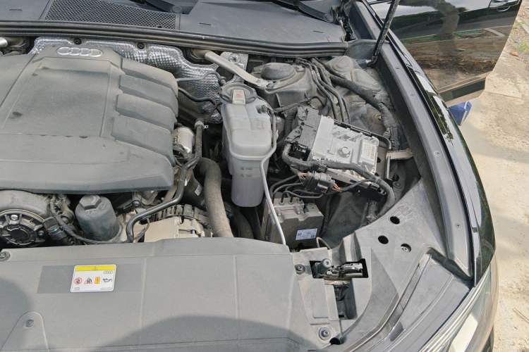 Used Audi A6L 2022 45 TFSI Prestige Dynamic Edition Engine Bay Left