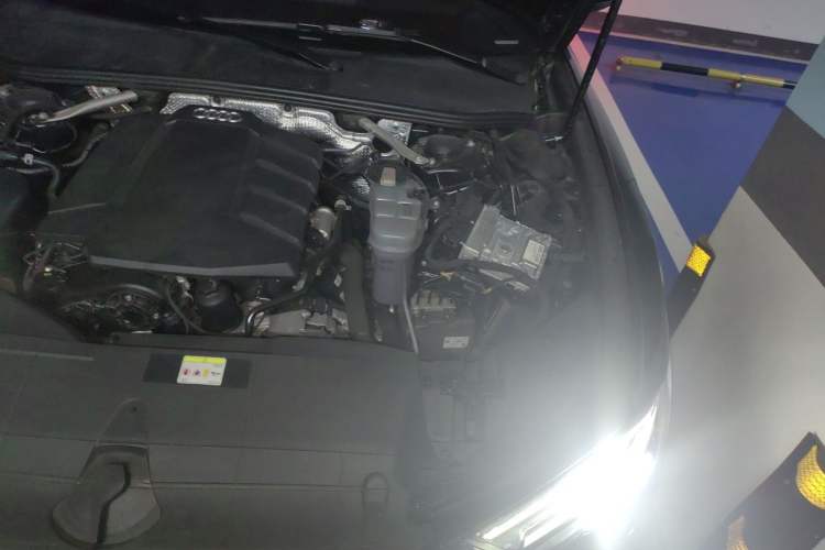 Used Audi A6L 2022 45 TFSI Prestige Dynamic Edition Engine Bay Left