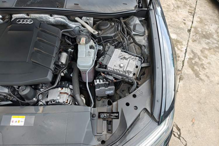 Used Audi A6L 2022 45 TFSI Prestige Dynamic Edition Engine Bay Left