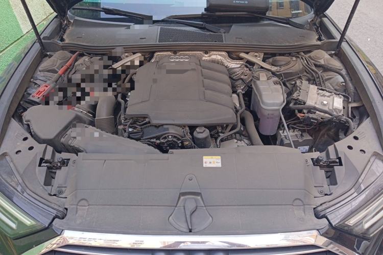 Used Audi A6L 2022 40 TFSI Luxury Dynamic Model Engine Bay