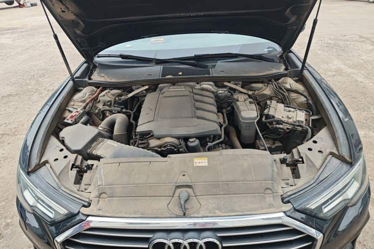 Used Audi A6L 2022 40 TFSI Luxury Dynamic Model Engine Bay