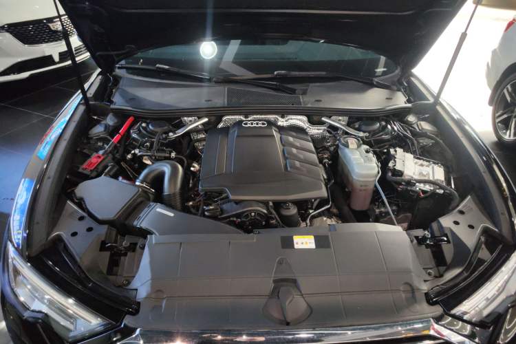 Used Audi A6L 2022 40 TFSI Luxury Prestige Edition Engine Bay