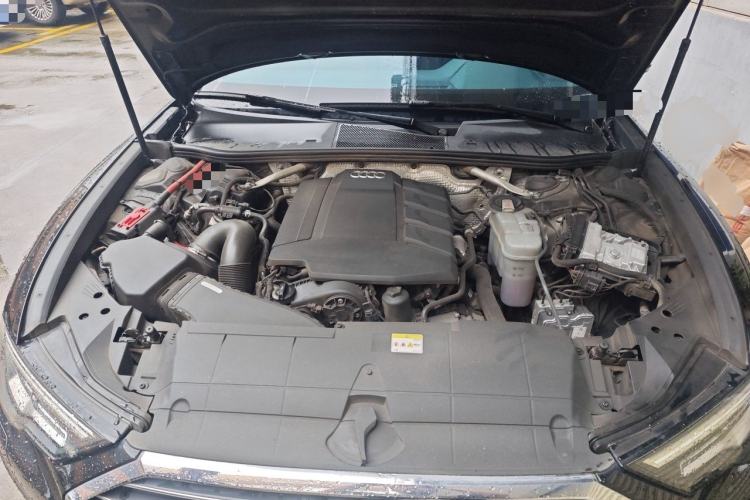 Used Audi A6L 2022 40 TFSI Luxury Dynamic Model Engine Bay