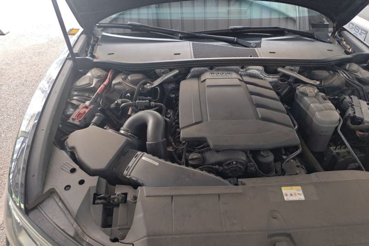 Used Audi A6L 2022 40 TFSI Luxury Dynamic Model Engine Bay Right