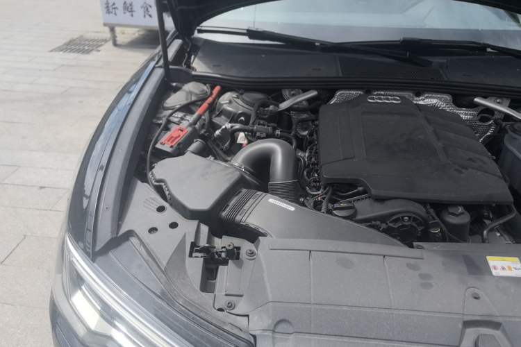 Used Audi A6L 2022 40 TFSI Luxury Prestige Edition Engine Bay Right