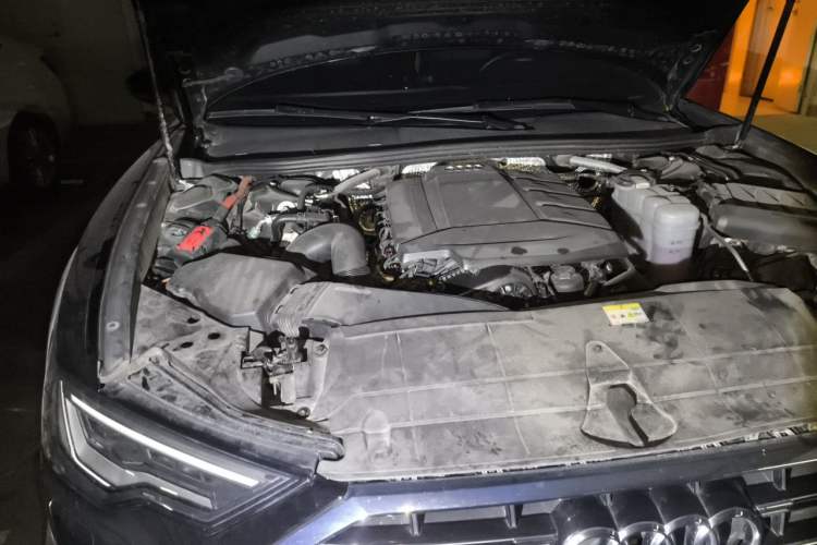 Used Audi A6L 2022 40 TFSI Luxury Dynamic Model Engine Bay Right