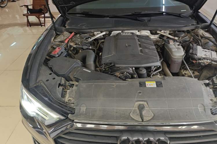 Used Audi A6L 2022 40 TFSI Luxury Dynamic Model Engine Bay Right
