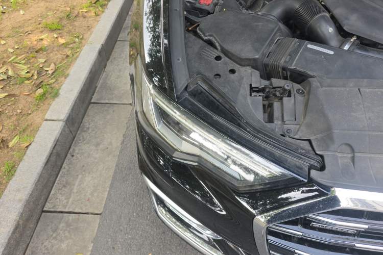 Used Audi A6L 2022 55 TFSI quattro Prestige Dynamic Edition Engine Bay Right