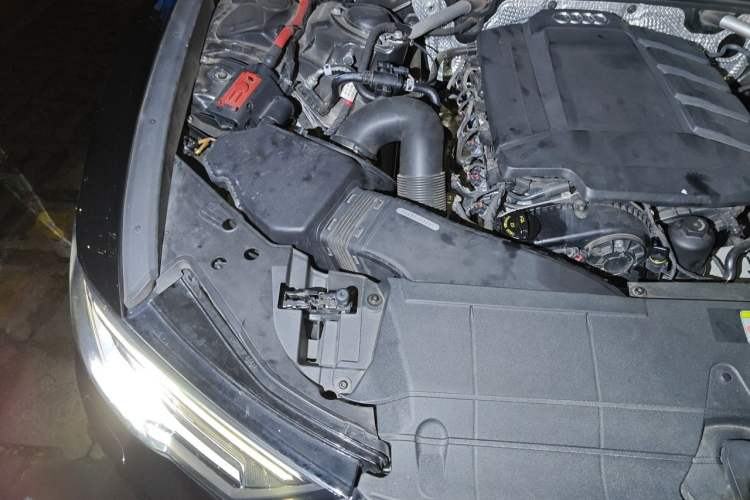 Used Audi A6L 2022 45 TFSI Prestige Elegant Edition Engine Bay Right