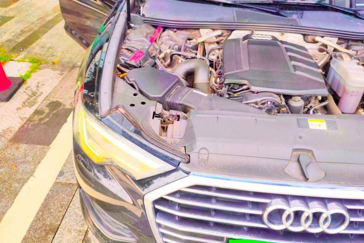 Used Audi A6L 2022 40 TFSI Luxury Prestige Edition Engine Bay Right