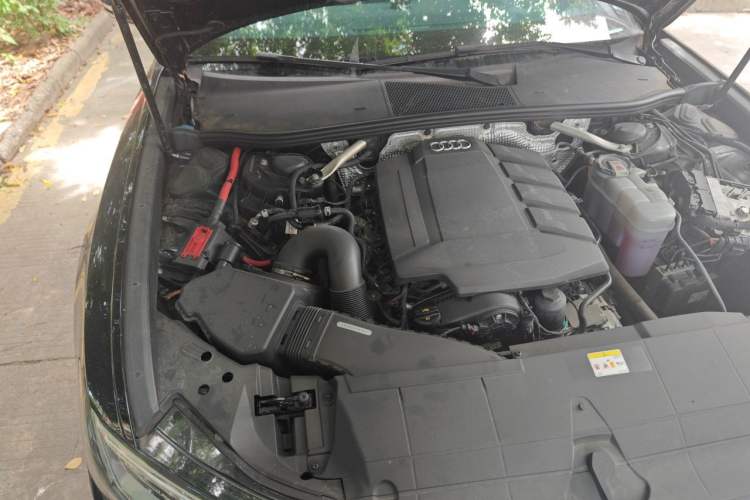 Used Audi A6L 2022 40 TFSI Luxury Dynamic Model Engine Bay Right