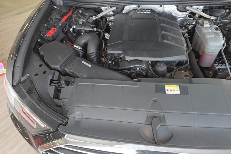 Used Audi A6L 2022 40 TFSI Luxury Prestige Edition Engine Bay Right