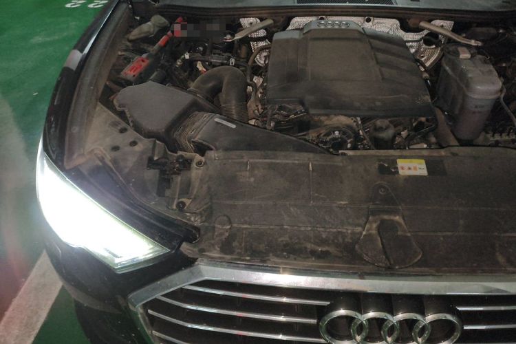Used Audi A6L 2022 40 TFSI Luxury Prestige Edition Engine Bay Right
