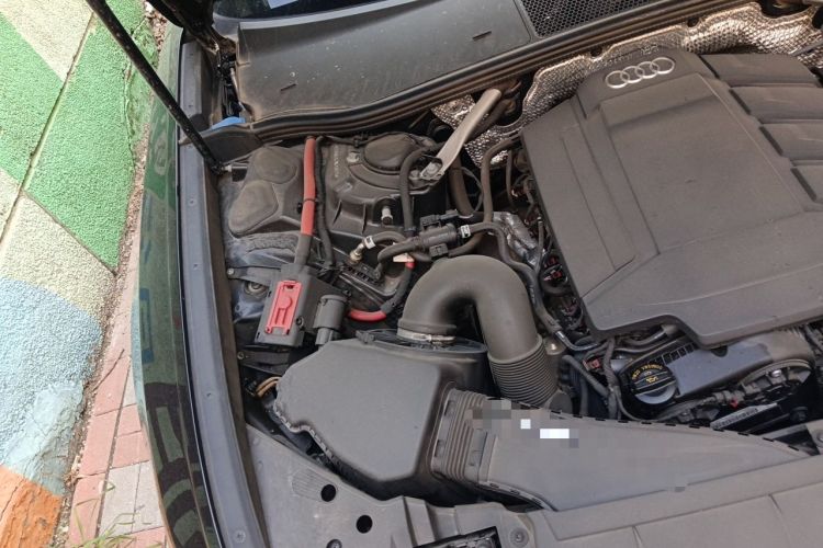 Used Audi A6L 2022 40 TFSI Luxury Dynamic Model Engine Bay Right