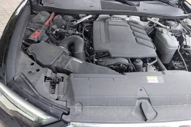 Used Audi A6L 2022 45 TFSI Prestige Elegant Edition Engine Bay Right
