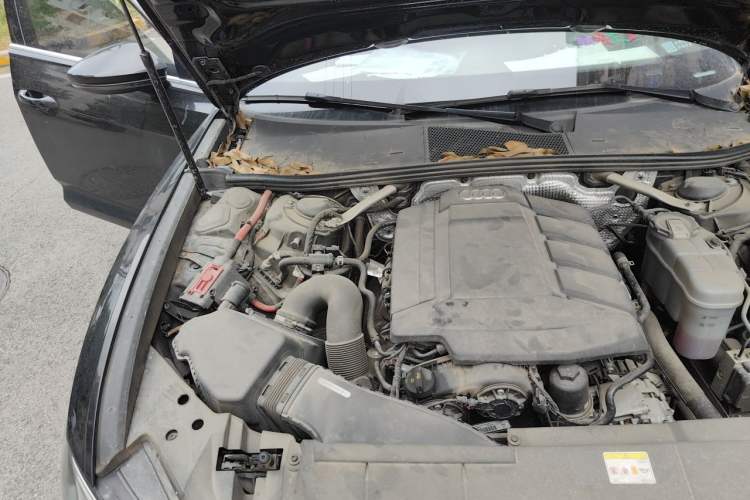 Used Audi A6L 2022 40 TFSI Luxury Dynamic Model Engine Bay Right