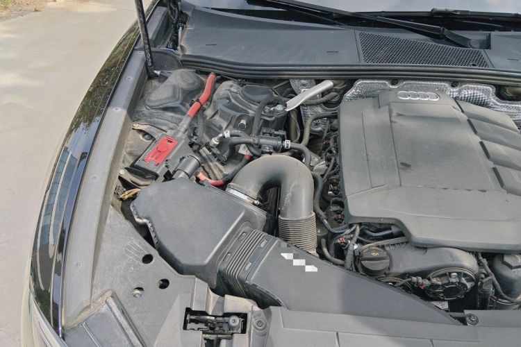 Used Audi A6L 2022 45 TFSI Prestige Dynamic Edition Engine Bay Right