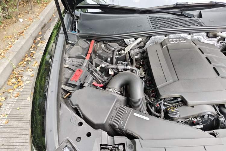 Used Audi A6L 2022 40 TFSI Luxury Dynamic Model Engine Bay Right
