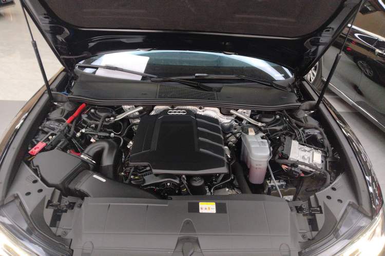 Used Audi A6L 2022 40 TFSI Luxury Prestige Edition Engine Bay