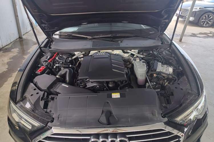 Used Audi A6L 2022 40 TFSI Luxury Dynamic Model Engine Bay