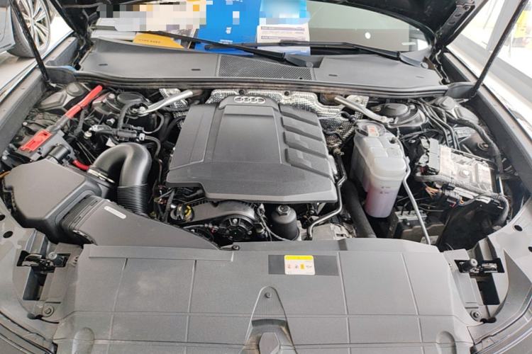 Used Audi A6L 2022 40 TFSI Luxury Dynamic Model Engine Bay