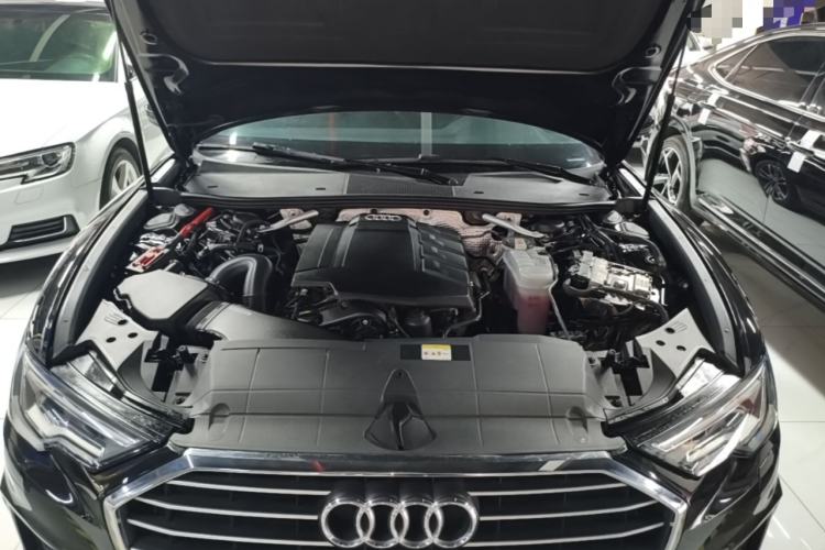 Used Audi A6L 2022 40 TFSI Luxury Dynamic Model Engine Bay