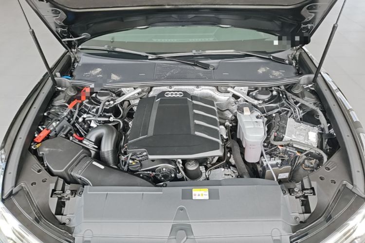 Used Audi A6L 2022 40 TFSI Luxury Dynamic Model Engine Bay