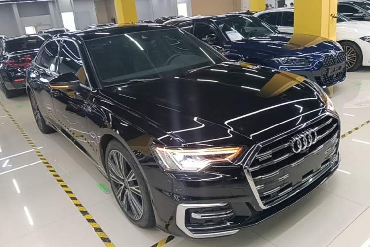 Used Audi A6L 2022 45 TFSI quattro Prestige Dynamic Edition Front Right 45 Deg