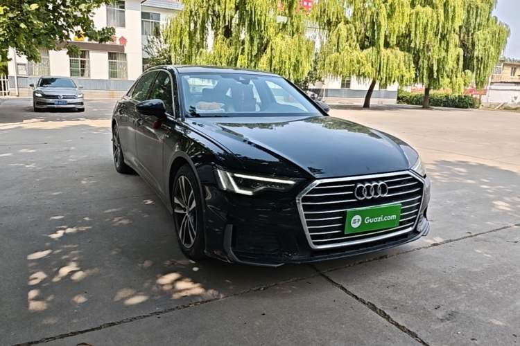Used Audi A6L 2022 40 TFSI Luxury Dynamic Model Front Right 45 Deg