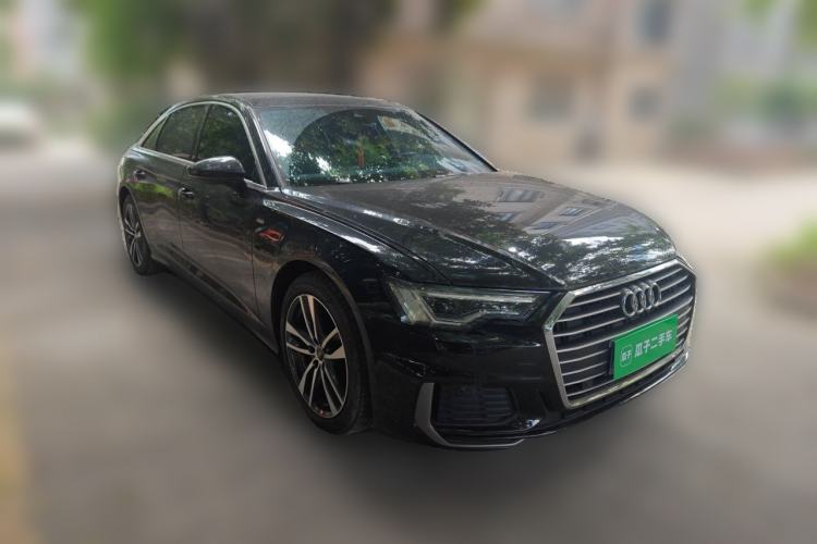 Used Audi A6L 2022 40 TFSI Luxury Dynamic Model Front Right 45 Deg