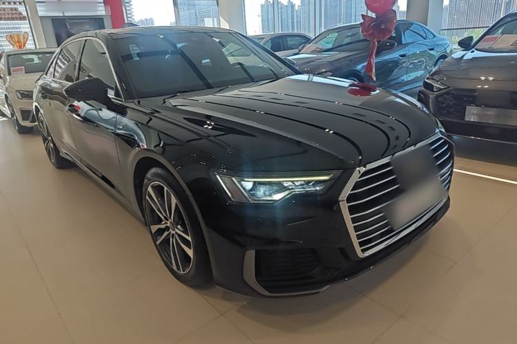 Used Audi A6L 2022 40 TFSI Luxury Dynamic Model Front Right 45 Deg