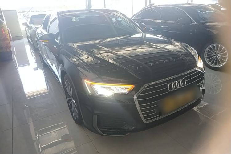 Used Audi A6L 2022 40 TFSI Luxury Dynamic Model Front Right 45 Deg