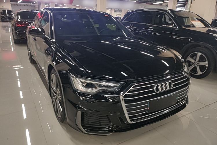 Used Audi A6L 2022 40 TFSI Luxury Dynamic Model Front Right 45 Deg